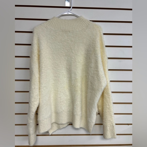 GB Gianni Bini Sweater Mock Turtle Neck Fuzzy Stretchy Soft NWT Size XL Cream - Picture 5 of 10